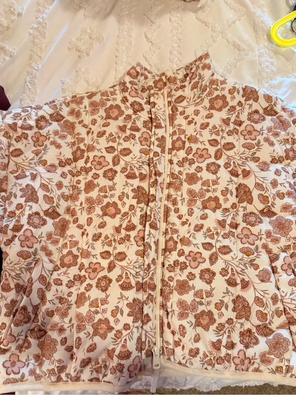 Altar'd State Cream Jacket with Brown Floral Print
Perfect for fall 🍁🍂 - Picture 2 of 4